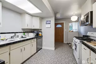 5060 Renton Ave S, Seattle, WA 98118 - Photo 31