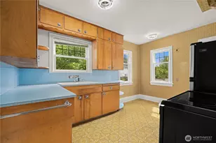 8311 3rd Ave NW, Seattle, WA 98117 - Photo 13