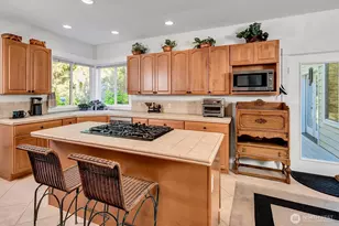 6477 Cultus Bay Rd, Clinton, WA 98236 - Photo 9