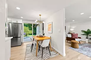 2538 NE 107th St, Seattle, WA 98125 - Photo 7