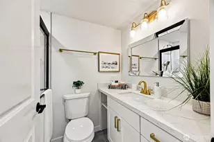 2538 NE 107th St, Seattle, WA 98125 - Photo 19