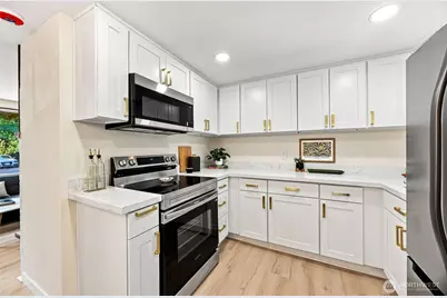 2538 NE 107th Street, Seattle, WA 98125 - Photo 9