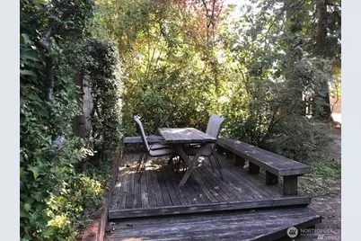 3222 30th Avenue W, Seattle, WA 98199 - Photo 7