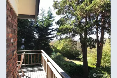 3222 30th Avenue W, Seattle, WA 98199 - Photo 23