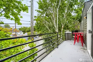 115 W Galer St, Seattle, WA 98119 - Photo 13
