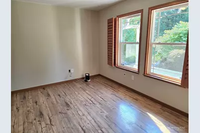 714 Tipsoo Loop S, Rainier, WA 98576 - Photo 15