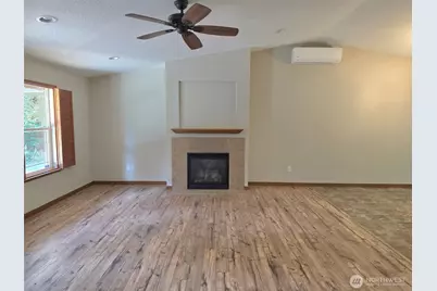 714 Tipsoo Loop S, Rainier, WA 98576 - Photo 9
