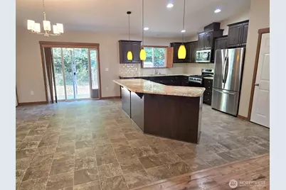 714 Tipsoo Loop S, Rainier, WA 98576 - Photo 7