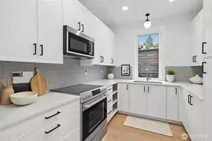 5042 35th Ave NE, Seattle, WA 98105 - Photo 3