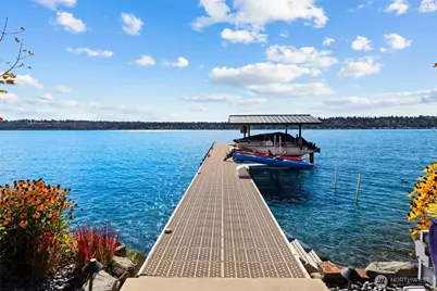 12705 Holmes Point Drive NE, Kirkland, WA 98034 - Photo 3