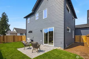 2402 Cleveland Ave, Everett, WA 98201 - Photo 5