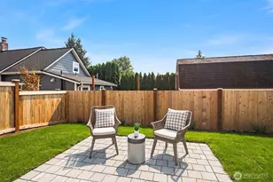 2402 Cleveland Ave, Everett, WA 98201 - Photo 7