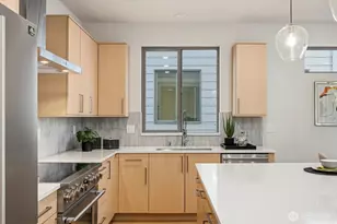 8227 NE 128th St, Kirkland, WA 98034 - Photo 5
