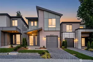 8227 NE 128th St, Kirkland, WA 98034 - Photo 1