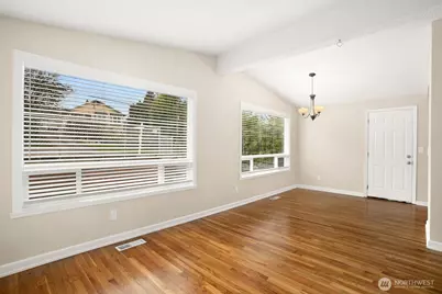 7226 33rd Avenue S, Seattle, WA 98118 - Photo 7