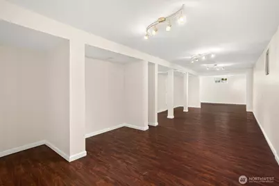 7226 33rd Avenue S, Seattle, WA 98118 - Photo 13