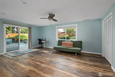 1925 NE 8th Avenue, Oak Harbor, WA 98277 - Photo 17