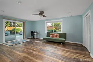 1925 NE 8th Ave, Oak Harbor, WA 98277 - Photo 17