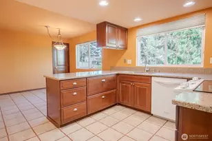8017 47th Pl W, Mukilteo, WA 98275 - Photo 9