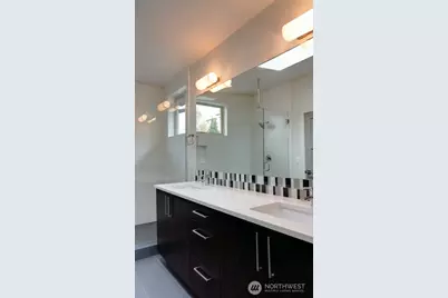 3625 Evanston Avenue N #A, Seattle, WA 98103 - Photo 13