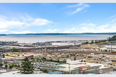 1300 W Boston Street #24, Seattle, WA 98119 - Photo 21