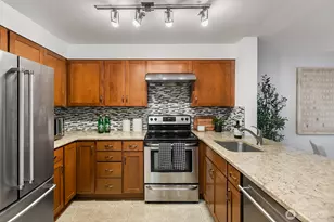 1300 W Boston St, Seattle, WA 98119 - Photo 3