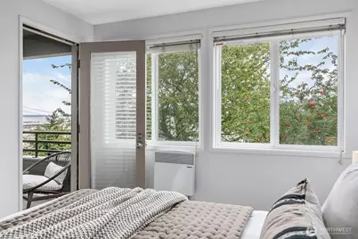 1300 W Boston Street #24, Seattle, WA 98119 - Photo 15
