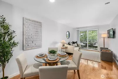 1300 W Boston Street #24, Seattle, WA 98119 - Photo 7