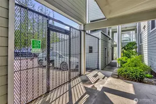 22213 6th Ave S, Des Moines, WA 98198 - Photo 3