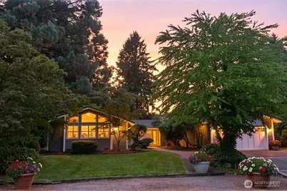 1017 185th Avenue NE, Bellevue, WA 98008 - Photo 1