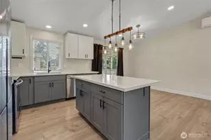 902 194th Street E, Spanaway, WA 98387 - Photo 9