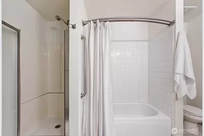 136 Summit Avenue N #B8, Kent, WA 98030 - Photo 17