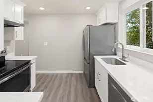 3055 80th Ave SE, Mercer Island, WA 98040 - Photo 9