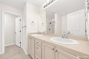 10715 Ross Rd, Bothell, WA 98011 - Photo 19