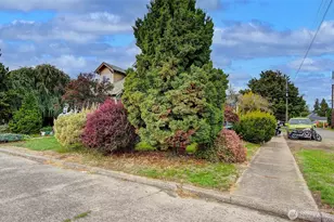 507 Alder St, Kelso, WA 98626 - Photo 3