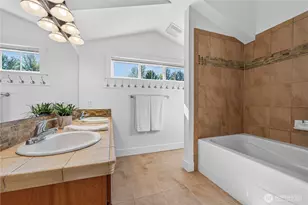 5013 40th Ave NE, Seattle, WA 98105 - Photo 11