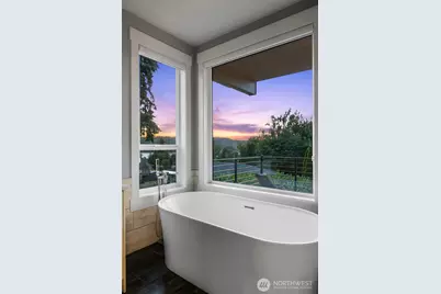 3919 Meadow Avenue N, Renton, WA 98056 - Photo 21