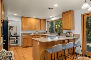 25327 236th Ct SE, Maple Valley, WA 98038 - Photo 9