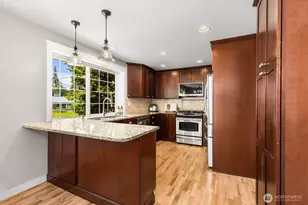 7441 NE 145th St, Kirkland, WA 98034 - Photo 9