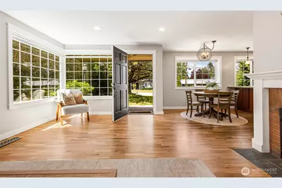 7441 NE 145th St, Kirkland, WA 98034 - Photo 3