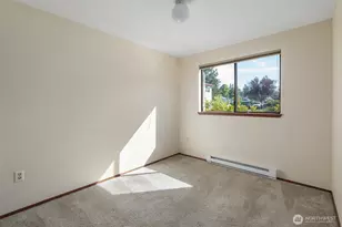 325 NE Kettle St, Oak Harbor, WA 98277 - Photo 15