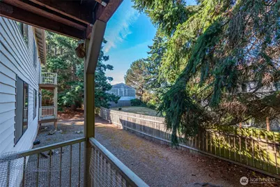 325 NE Kettle Street #105, Oak Harbor, WA 98277 - Photo 21