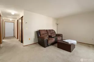 325 NE Kettle St, Oak Harbor, WA 98277 - Photo 3