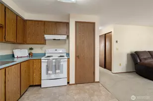 325 NE Kettle St, Oak Harbor, WA 98277 - Photo 7