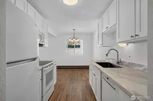 11535 Greenwood Ave N, Seattle, WA 98133 - Photo 5
