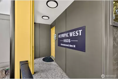 11535 Greenwood Avenue N #301, Seattle, WA 98133 - Photo 1