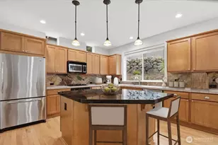25303 NE 3rd Pl, Sammamish, WA 98074 - Photo 7