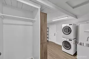 126 NW 50th St, Seattle, WA 98107 - Photo 9