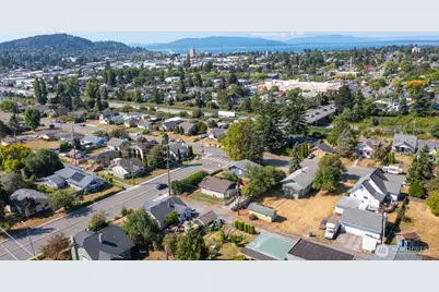 2508 Moore Street, Bellingham, WA 98226 - Photo 35