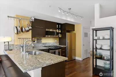 2911 2nd Avenue #517, Seattle, WA 98121 - Photo 3